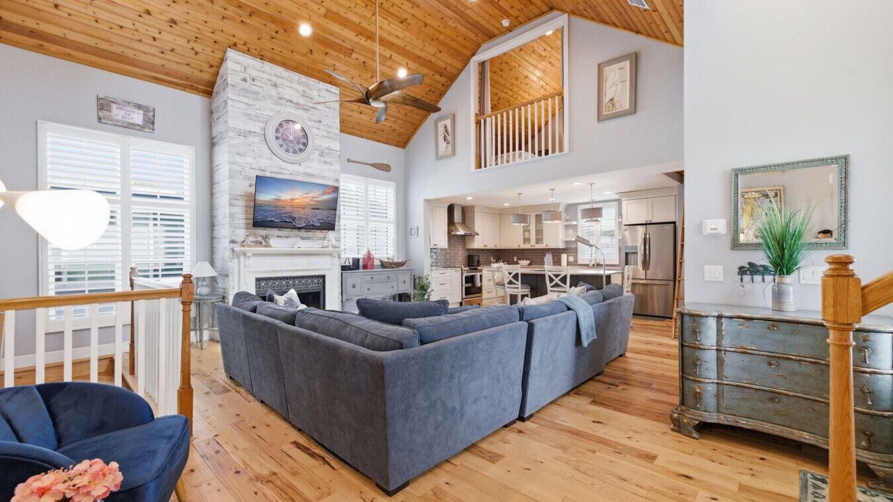 Photo of Livingroom in Pass-a-Grille