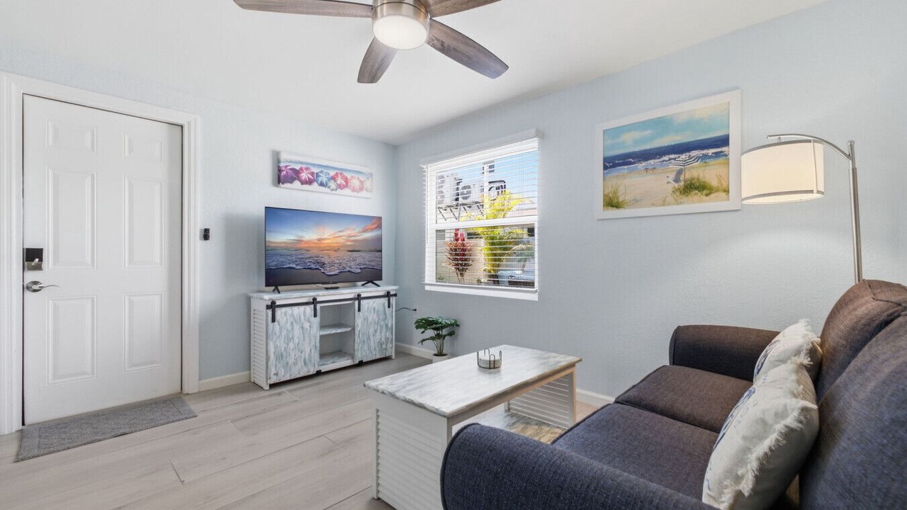Photo of Livingroom in Pass-a-Grille