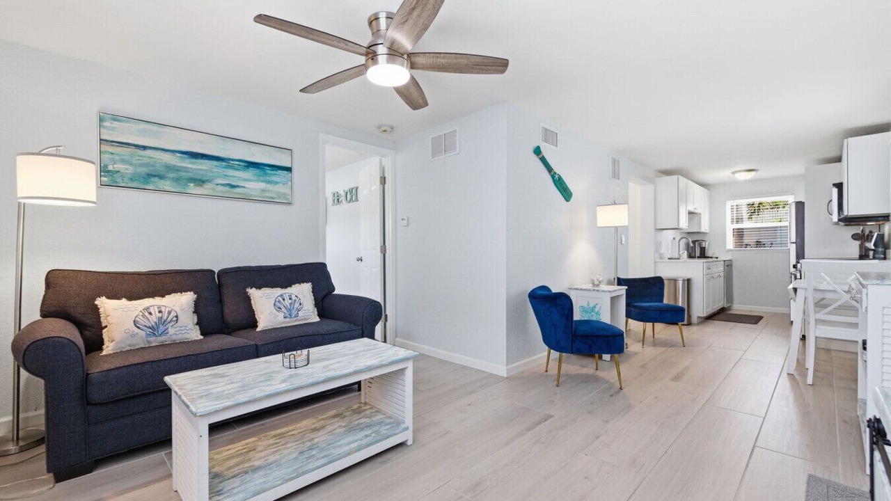 Photo of Livingroom in Pass-a-Grille