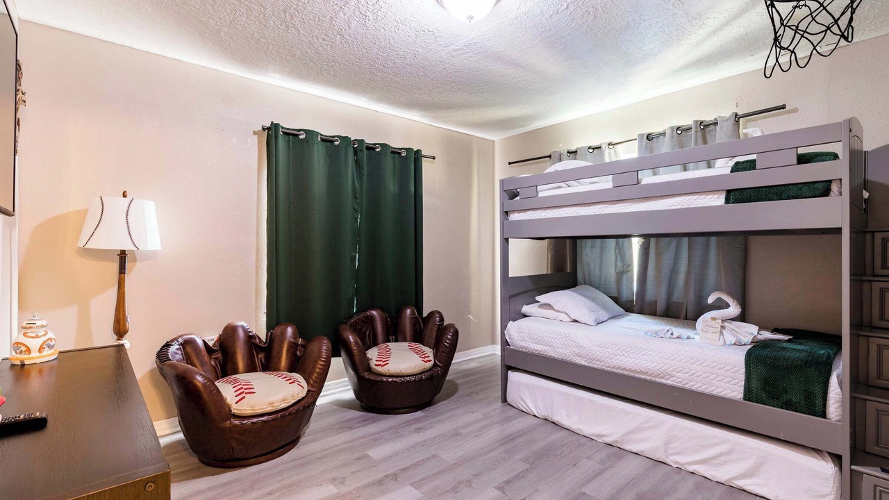Photo of Bedroom in Pinellas Park