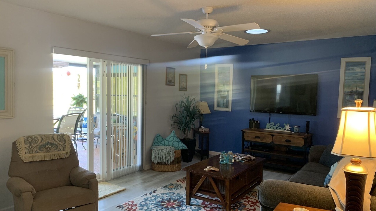 Photo of Livingroom in Venice Groves