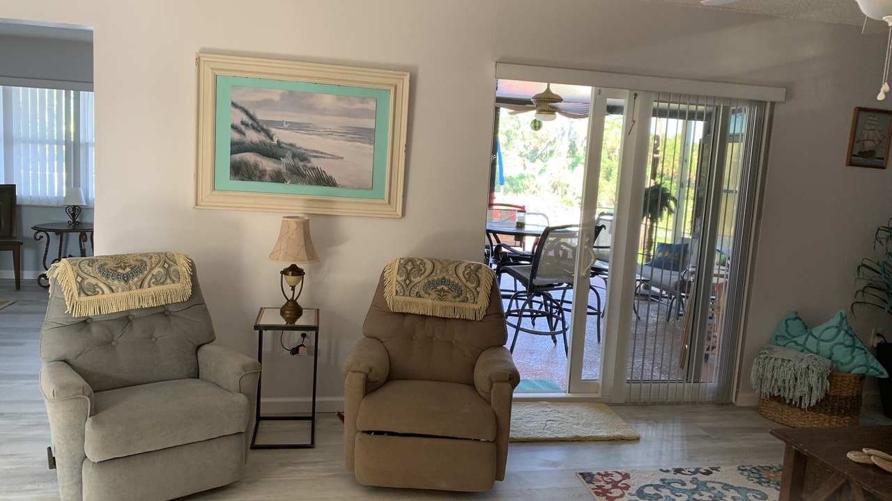 Photo of Livingroom in Venice Groves