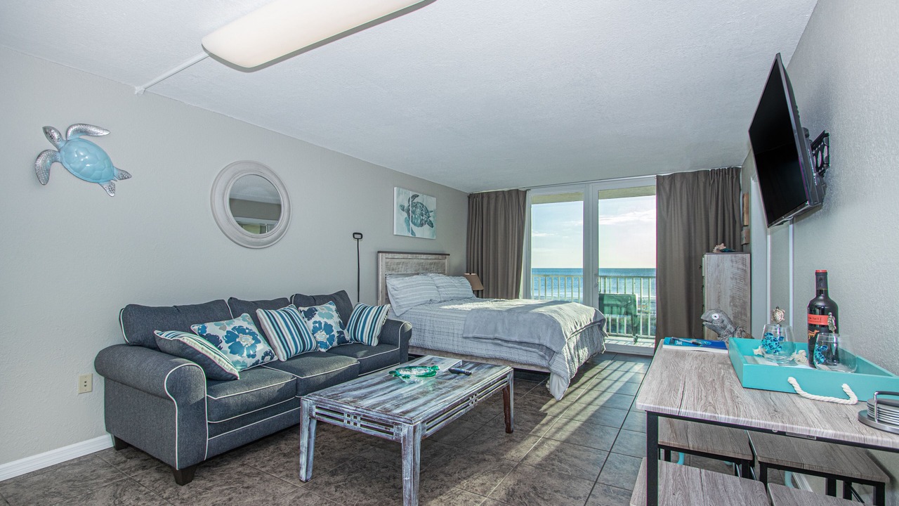 Photo of Livingroom in Treasure Island
