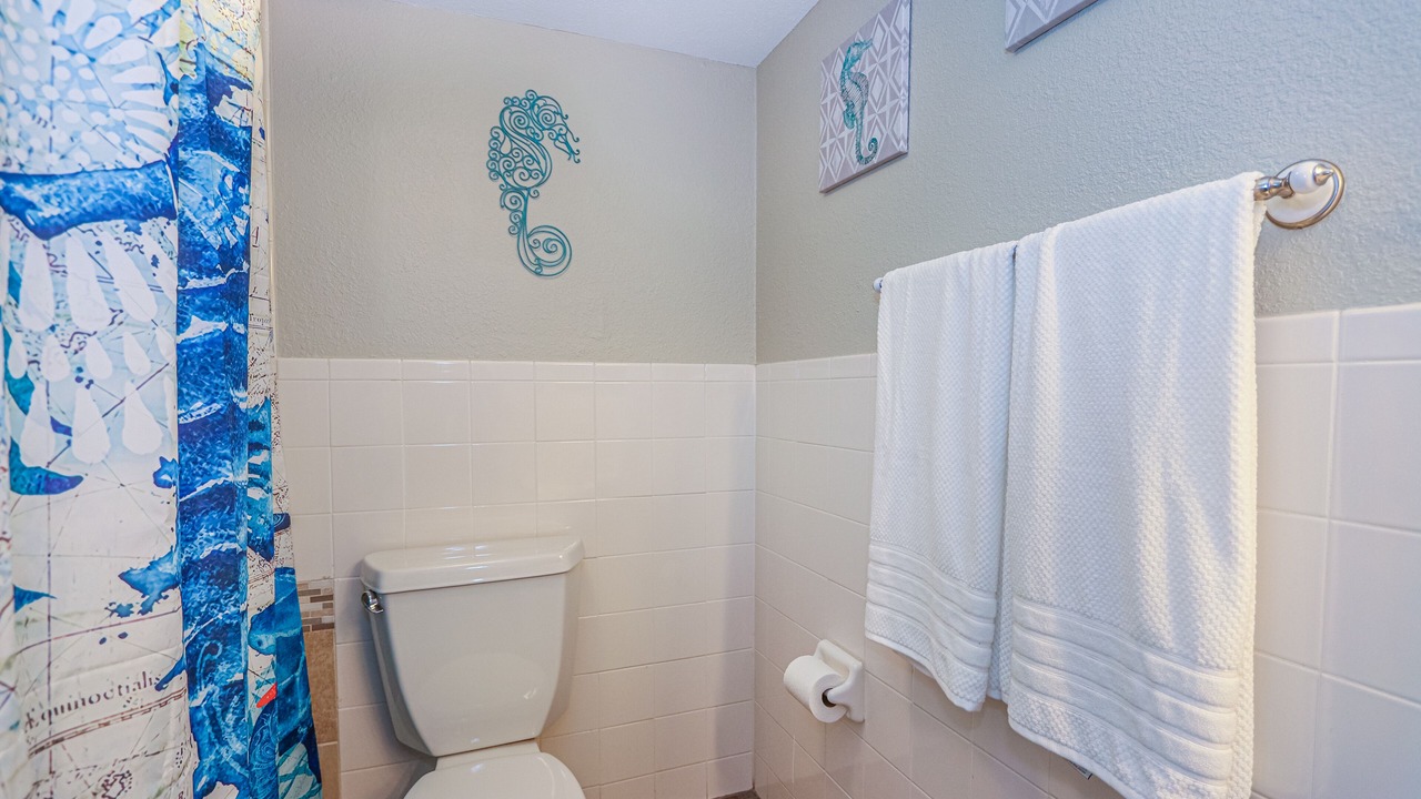 Photo of Bathroom in Treasure Island