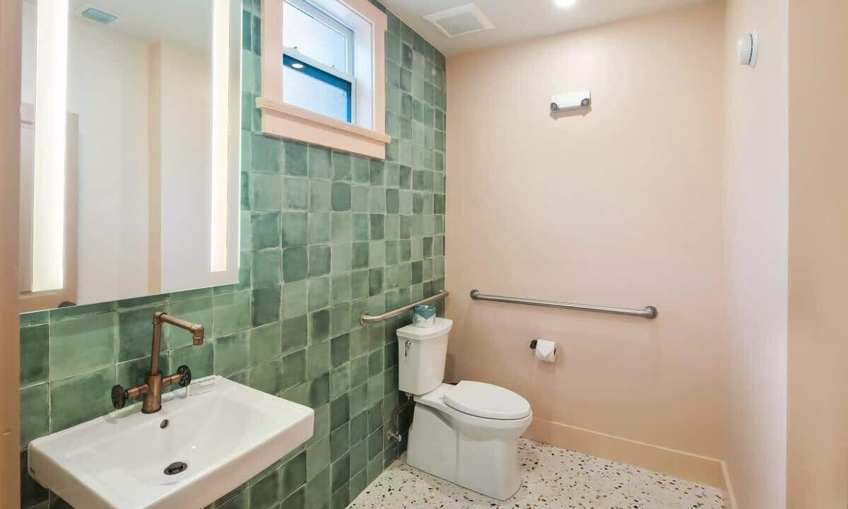 Photo of Bathroom in Historic Seaport