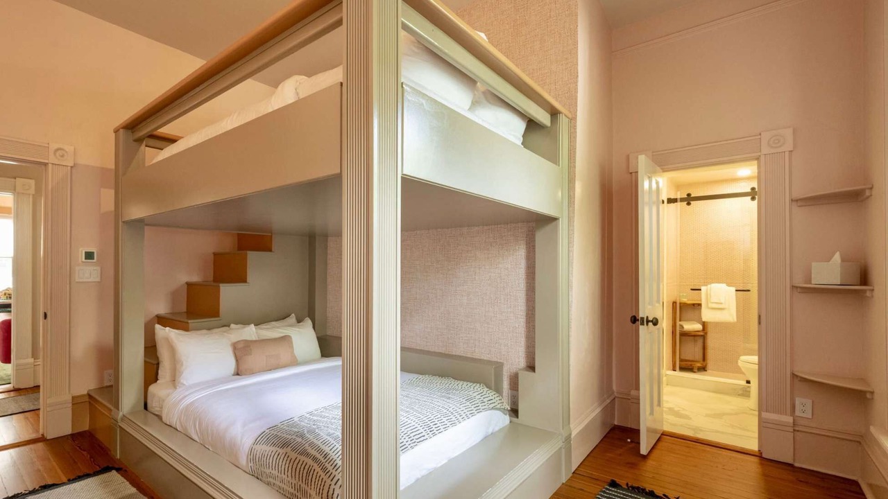 Photo of Bedroom in Historic Seaport