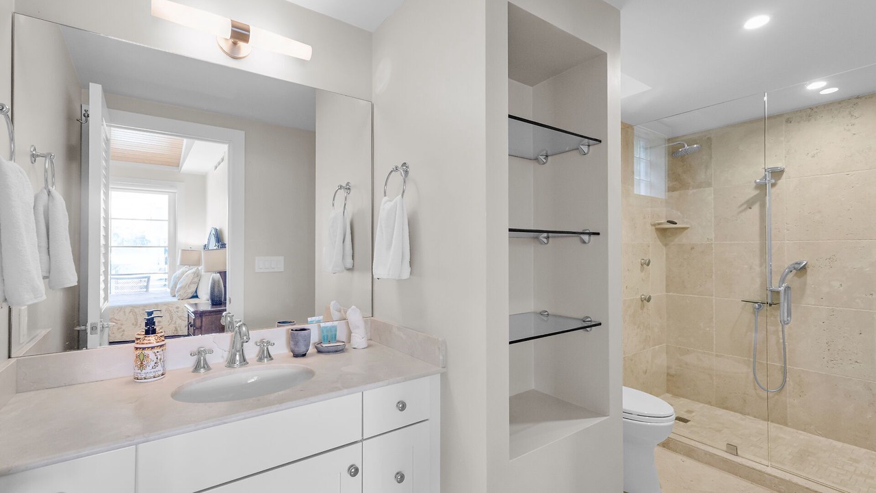 Photo of Bathroom in Islamorada