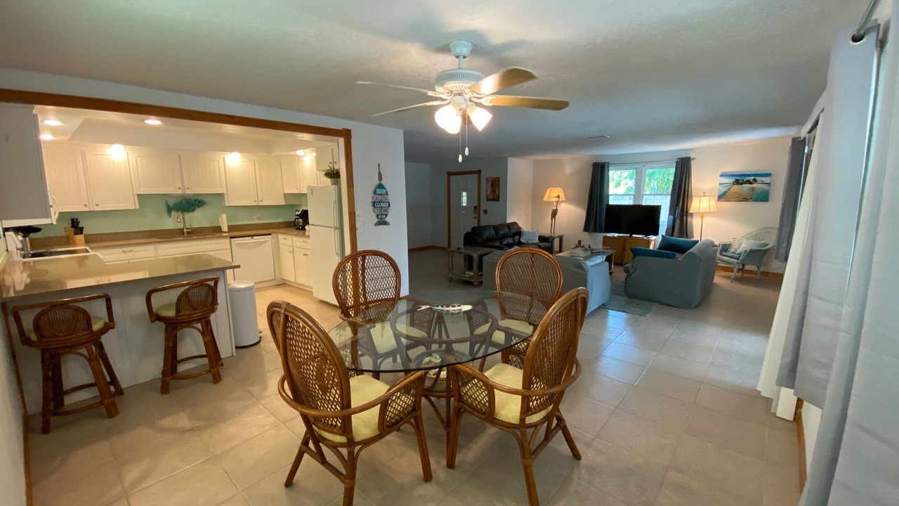 Photo of Livingroom in Rocky Point
