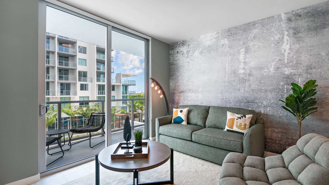 Photo of Livingroom in Northeast Miami