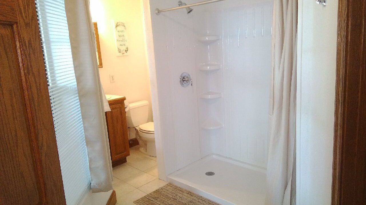 Photo of Bathroom in Tropic