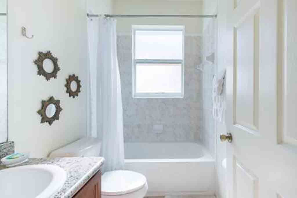 Photo of Bathroom in Crystal Cove