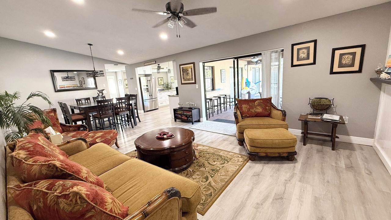 Photo of Livingroom in Seminole