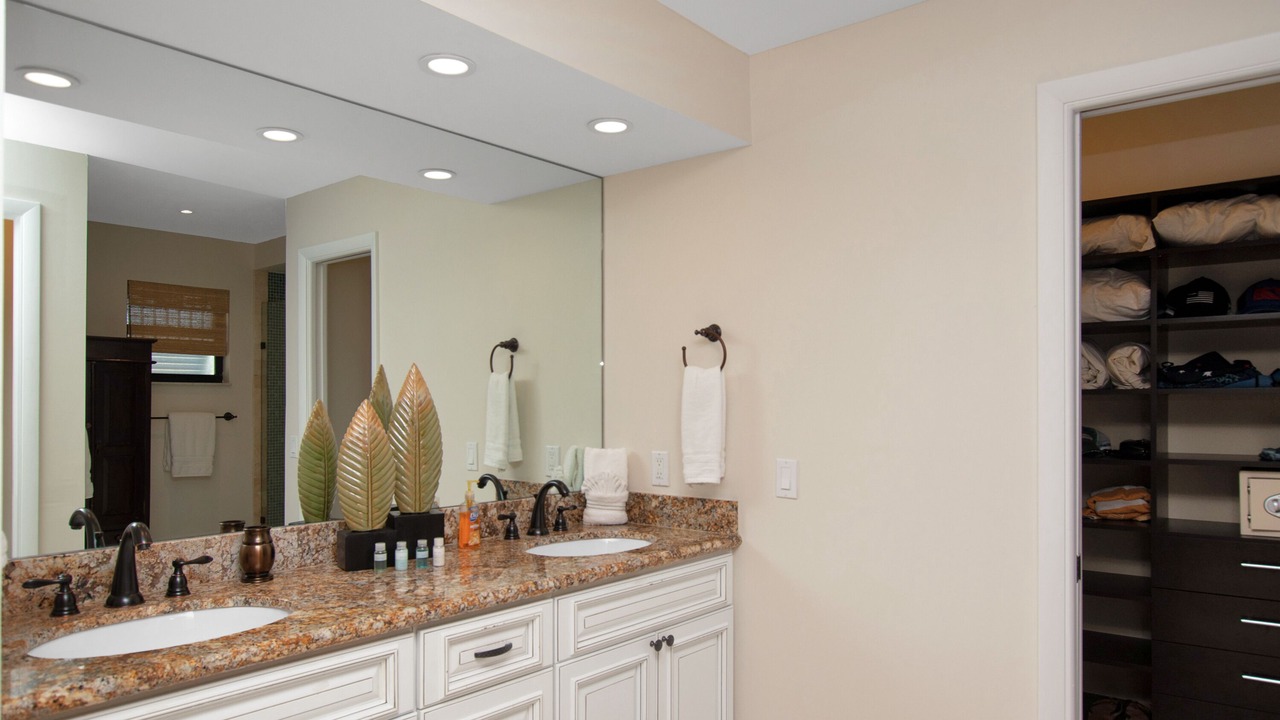 Photo of Bathroom in Islamorada