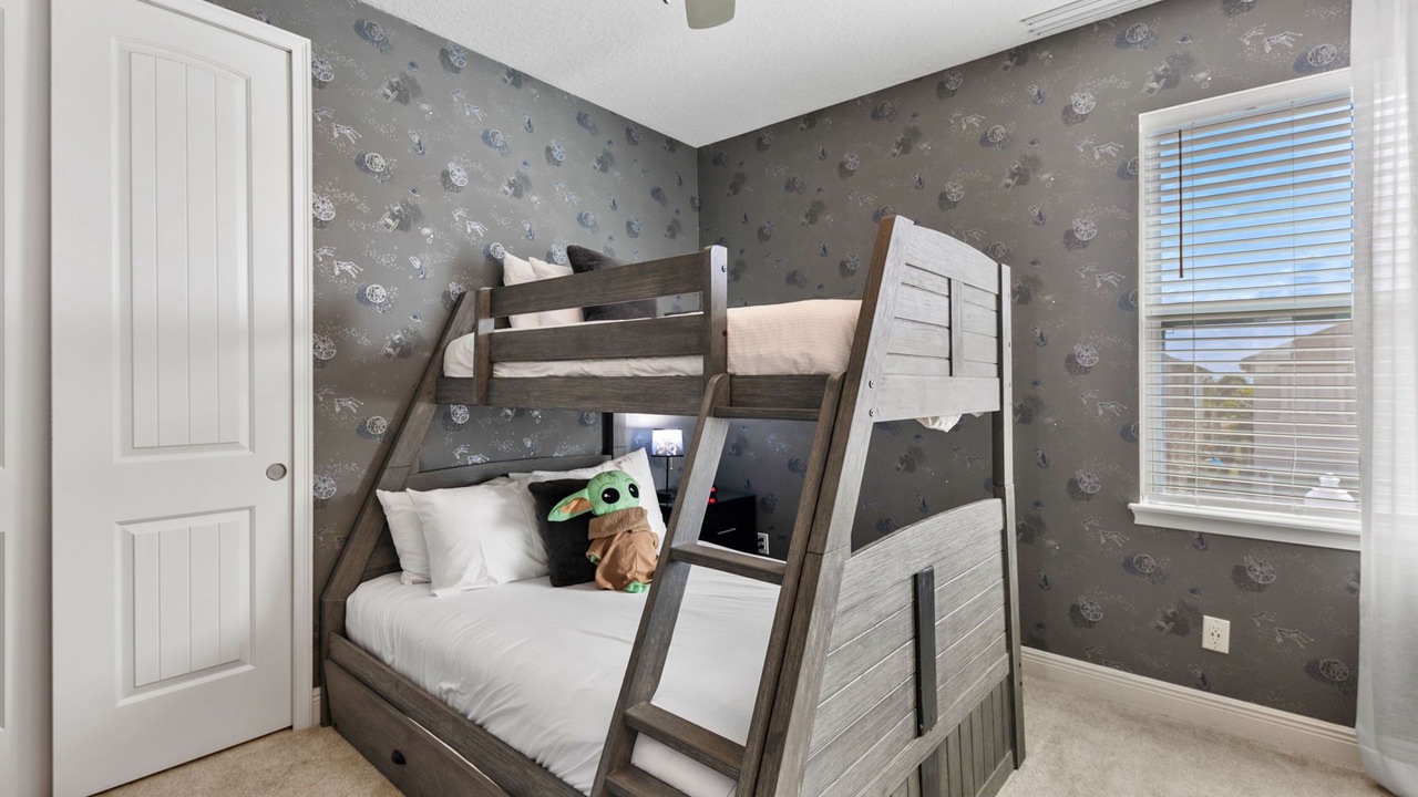 Photo of Bedroom in Bay Lake