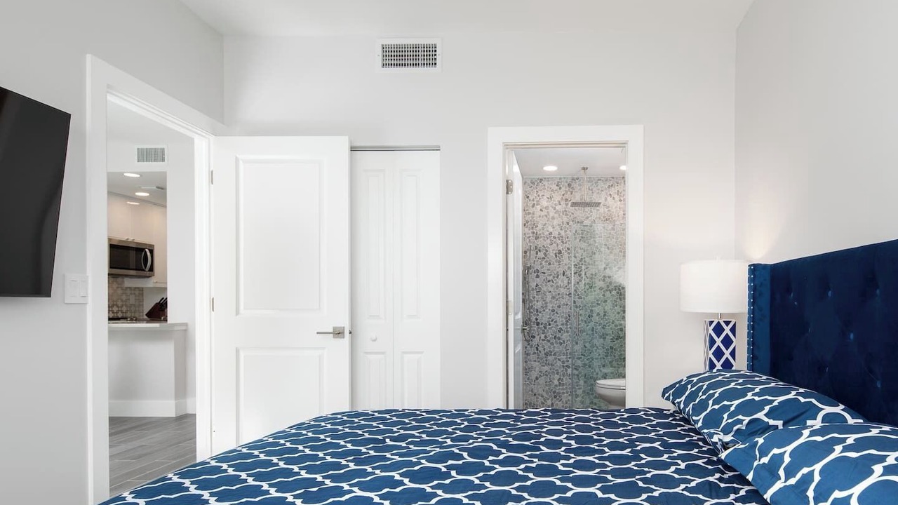 Photo of Bedroom in Central Naples