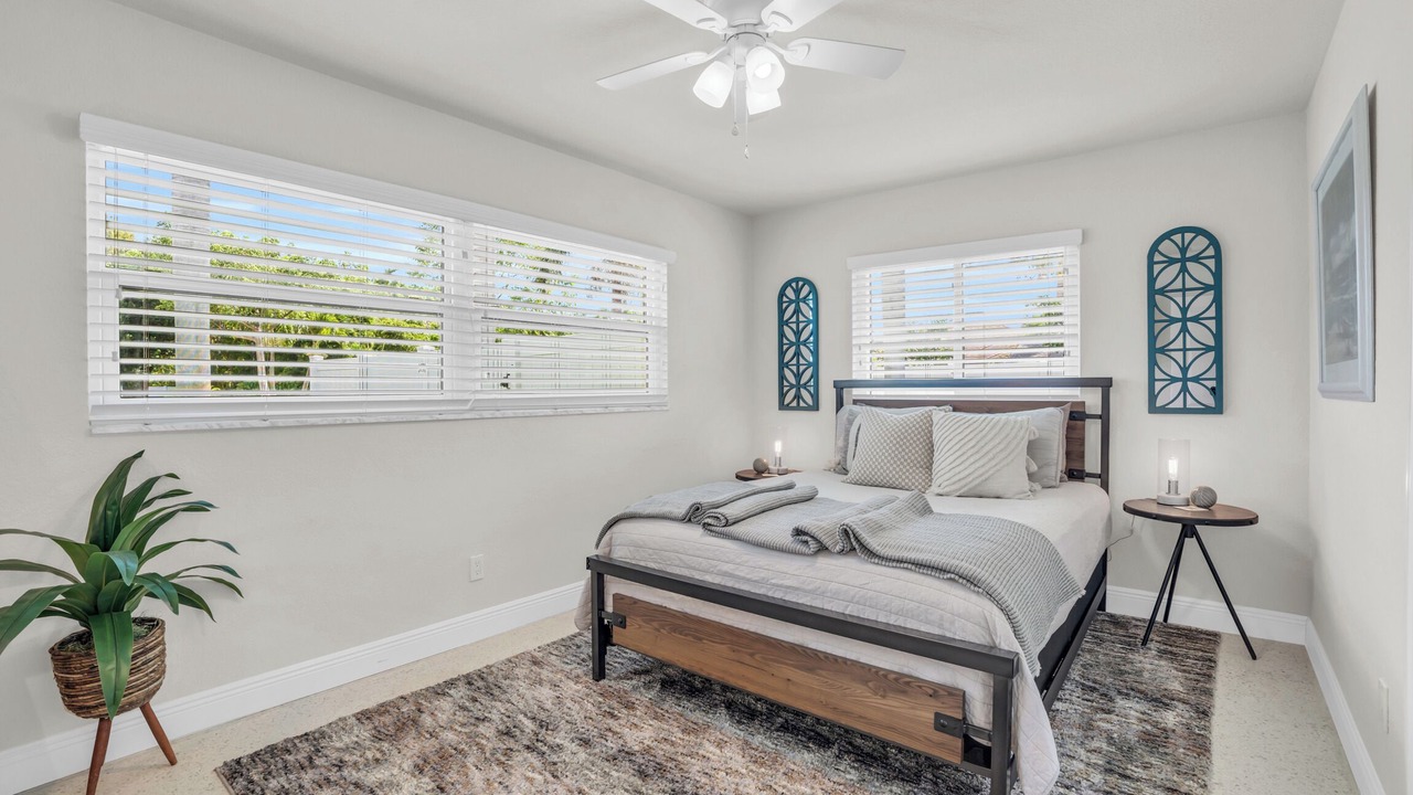 Photo of Bedroom in Yacht Club