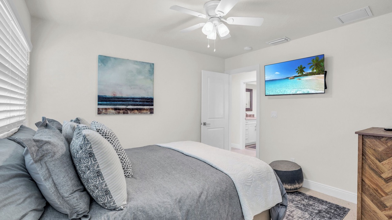 Photo of Bedroom in Yacht Club