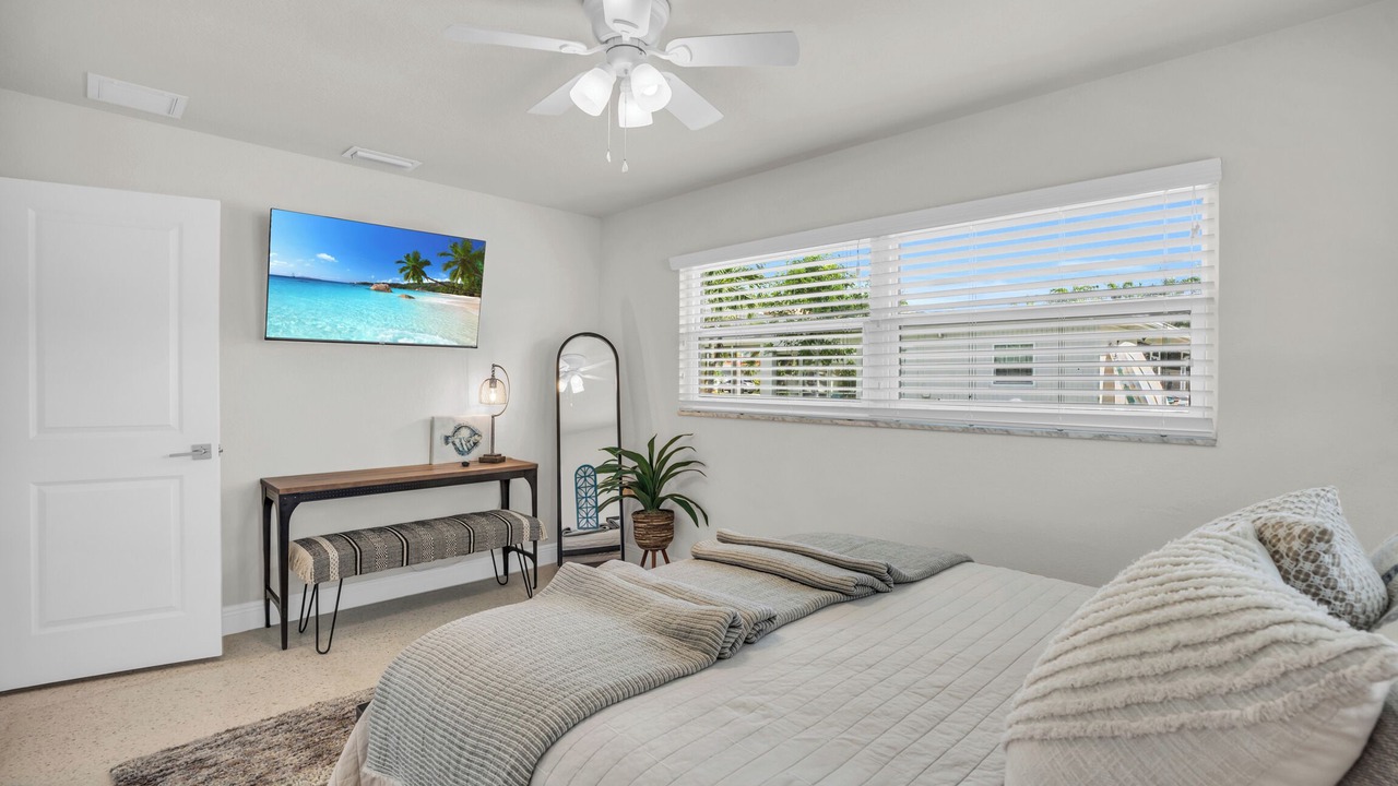 Photo of Bedroom in Yacht Club