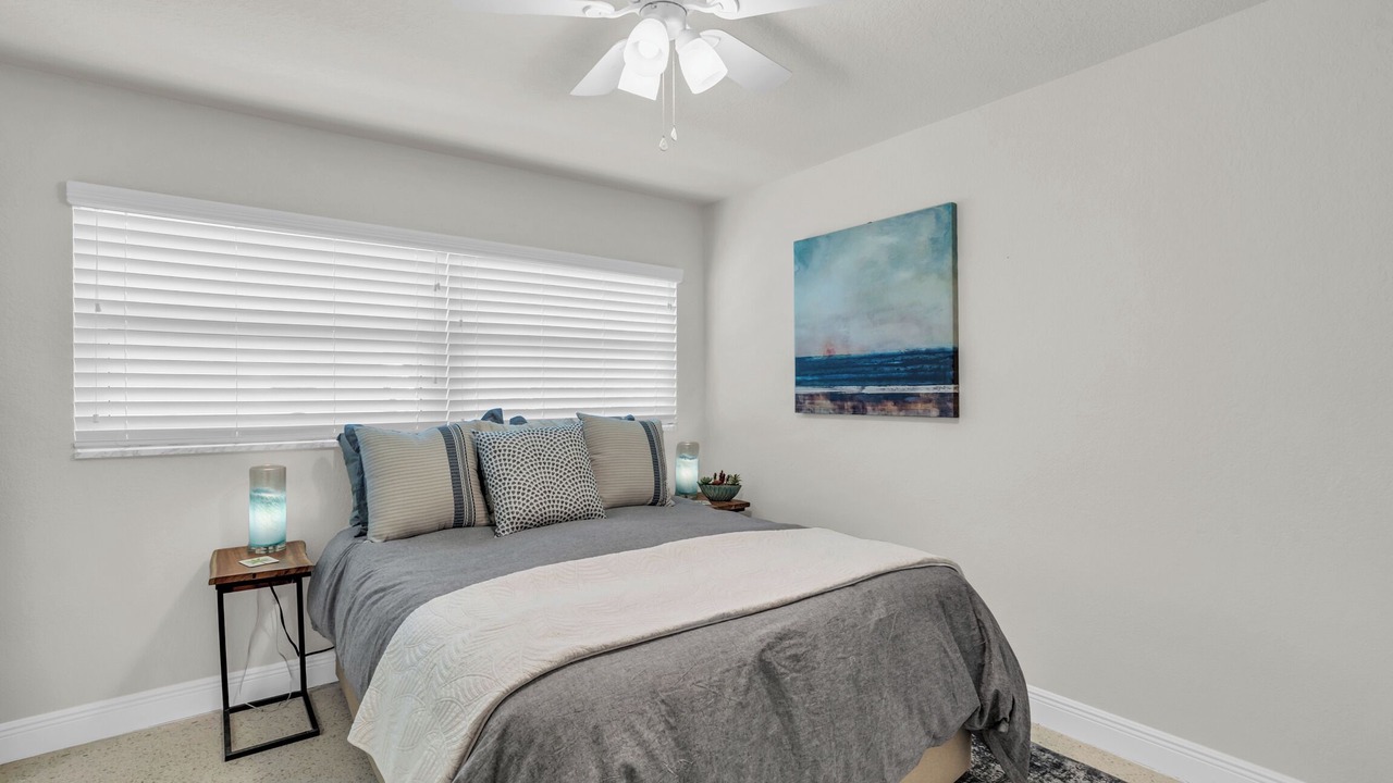 Photo of Bedroom in Yacht Club
