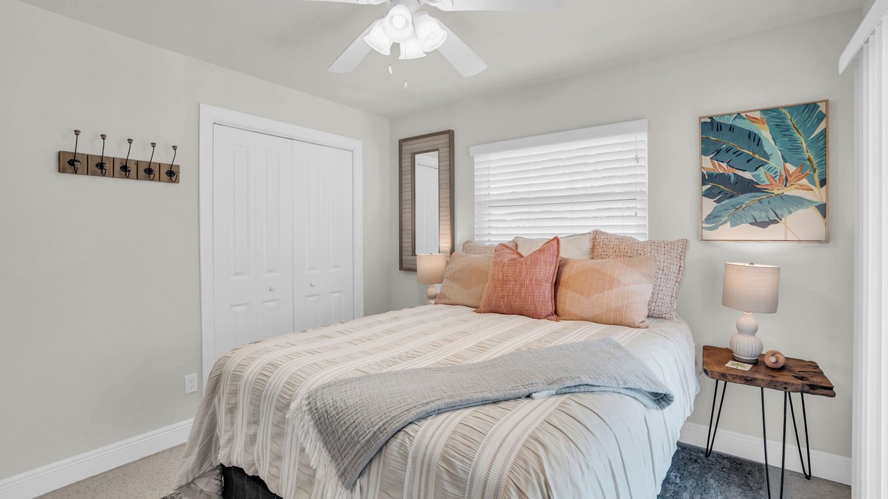 Photo of Bedroom in Yacht Club