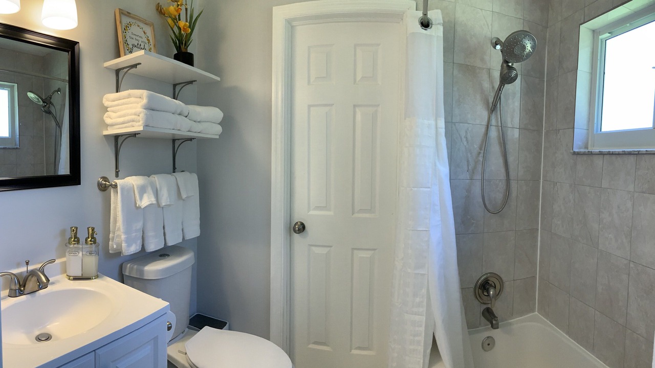 Photo of Bathroom in Juno Ridge