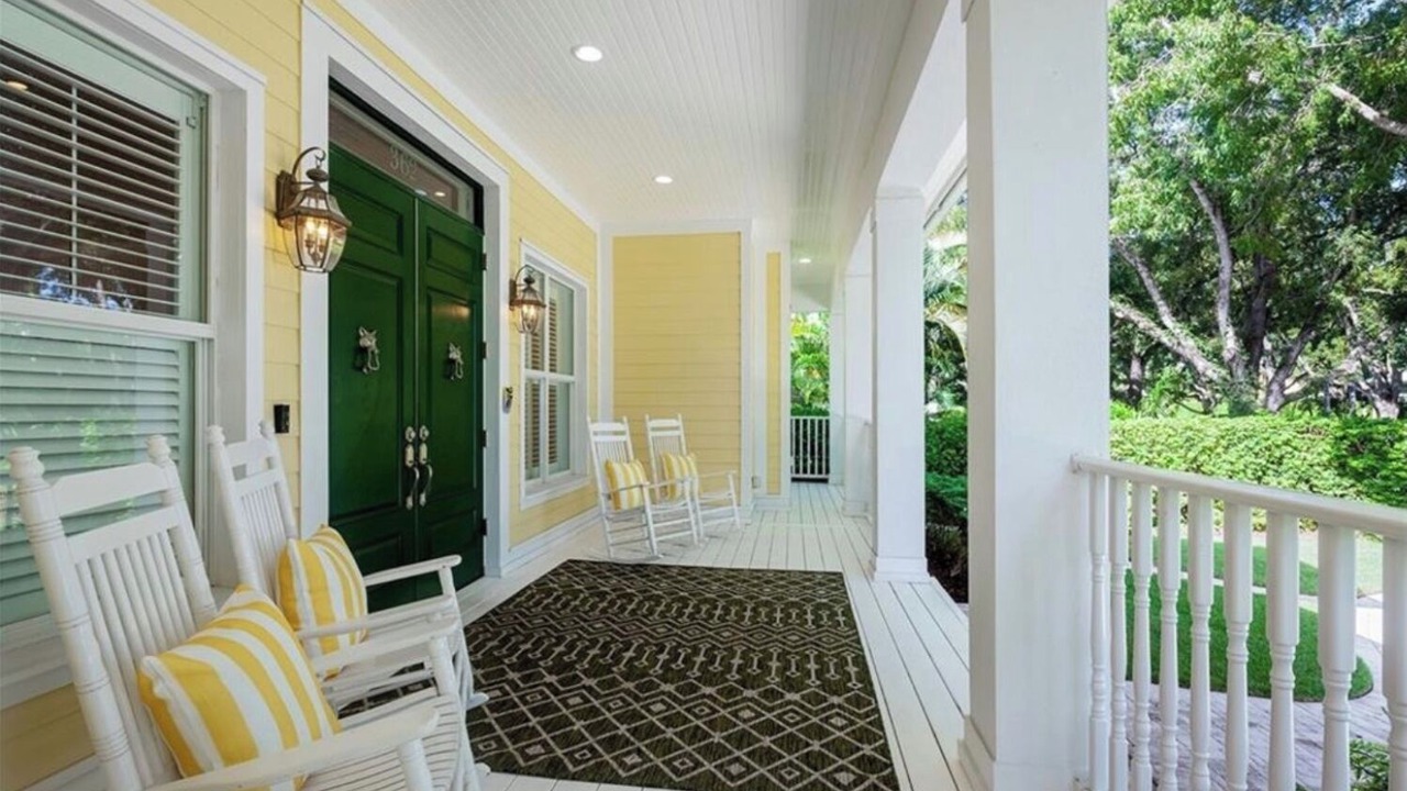 Photo of Patio Balcony in Old Naples