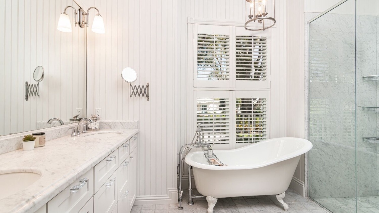 Photo of Bathroom in Old Naples