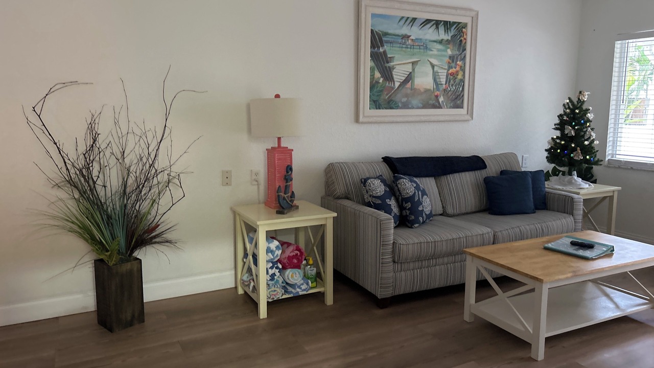 Photo of Livingroom in Holmes Beach