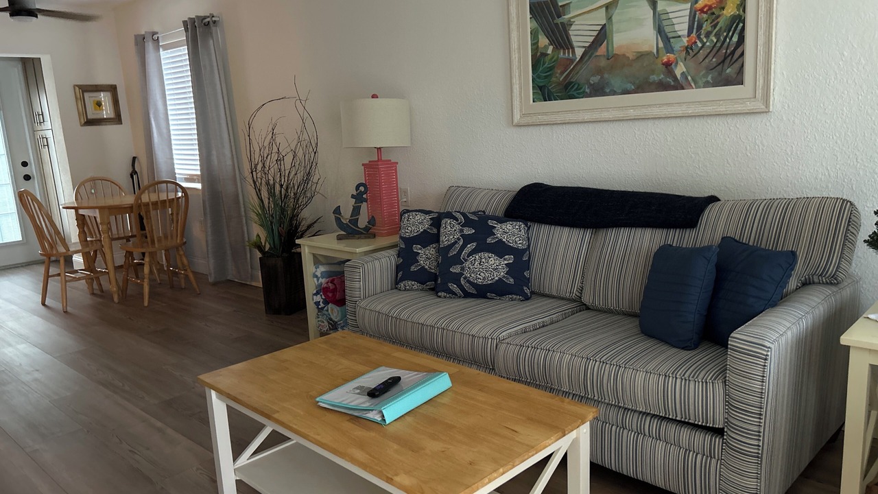 Photo of Livingroom in Holmes Beach