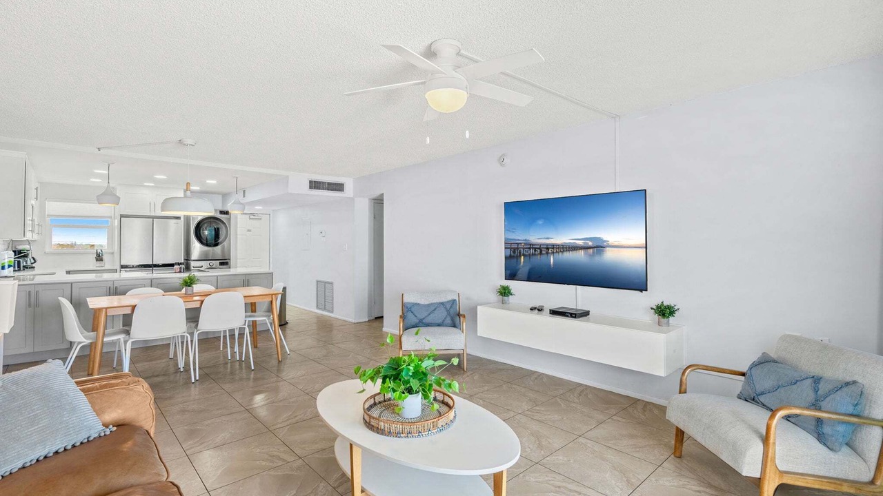 Photo of Livingroom in Satellite Beach