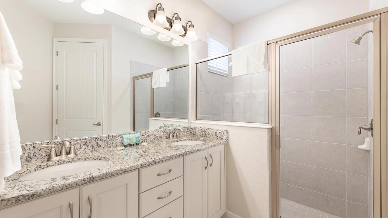 Photo of Bathroom in Bay Lake