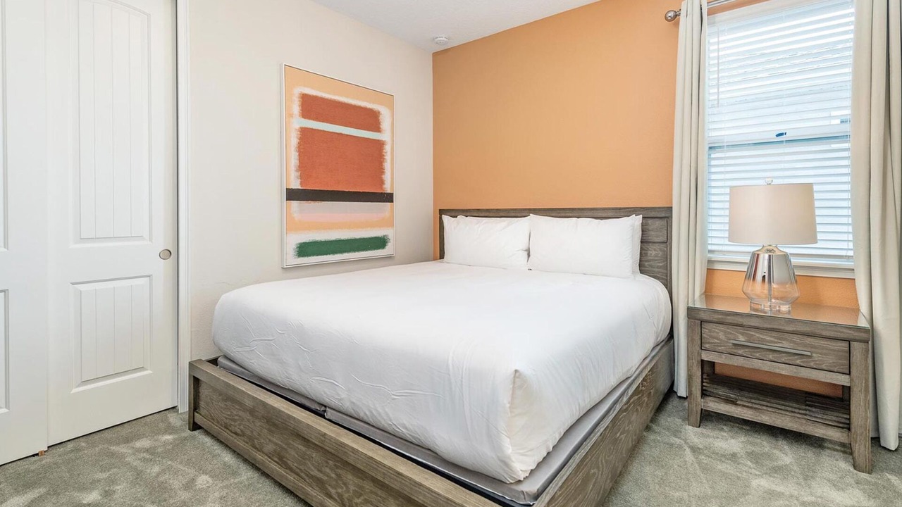 Photo of Bedroom in Bay Lake
