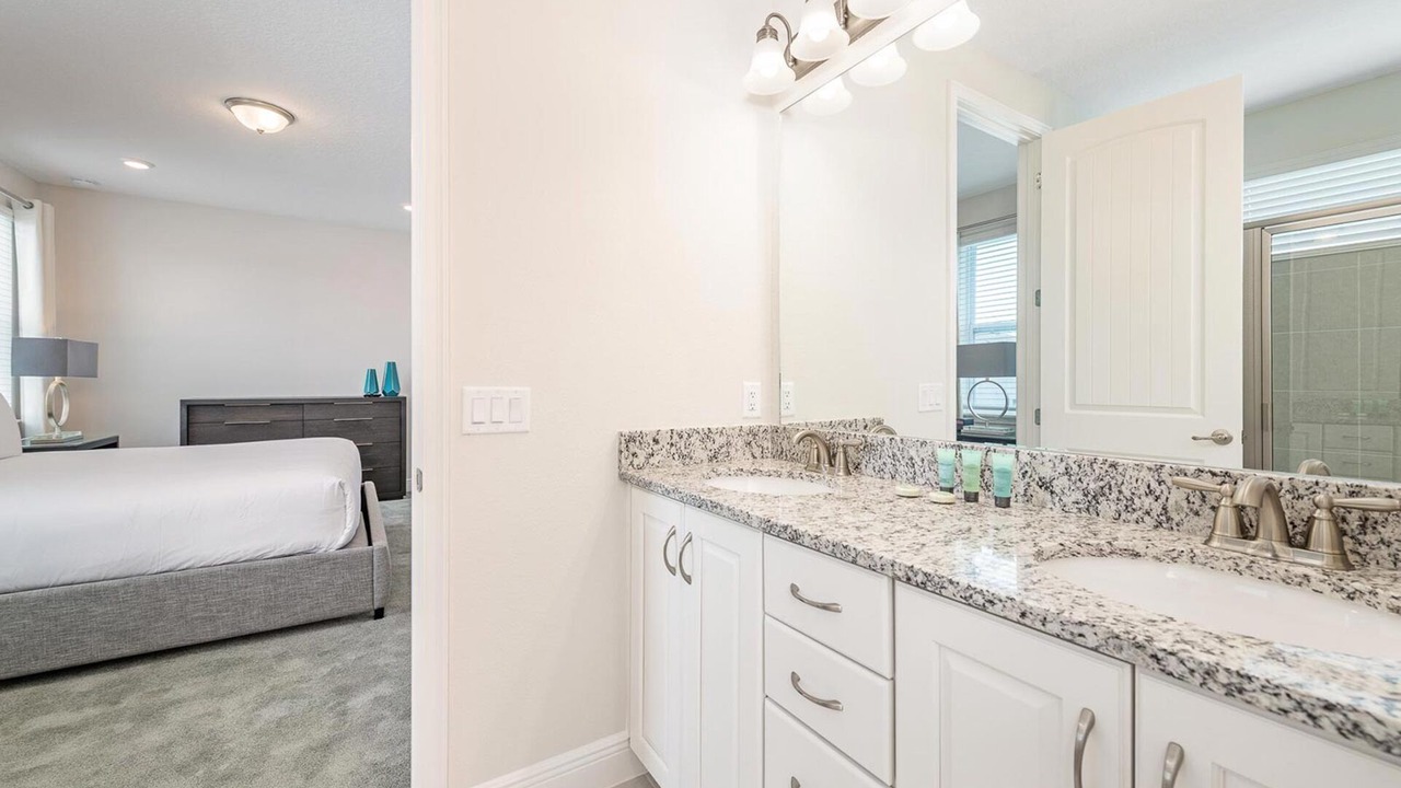 Photo of Bathroom in Bay Lake