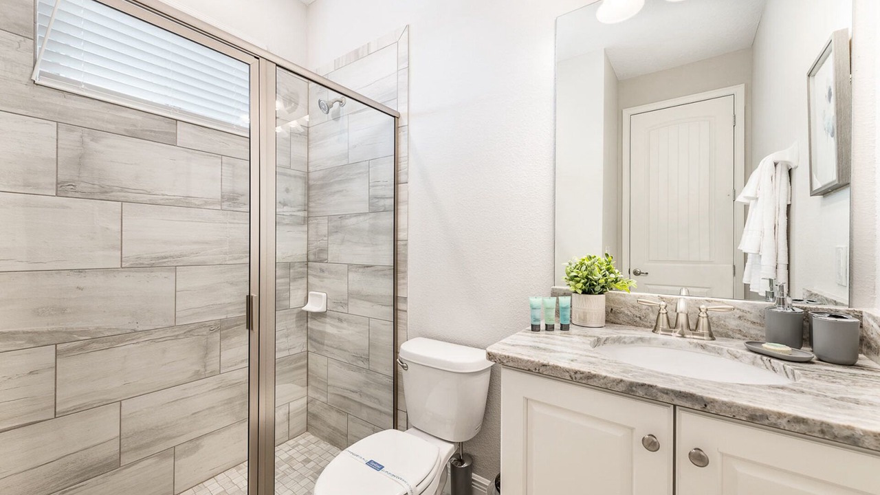 Photo of Bathroom in Bay Lake