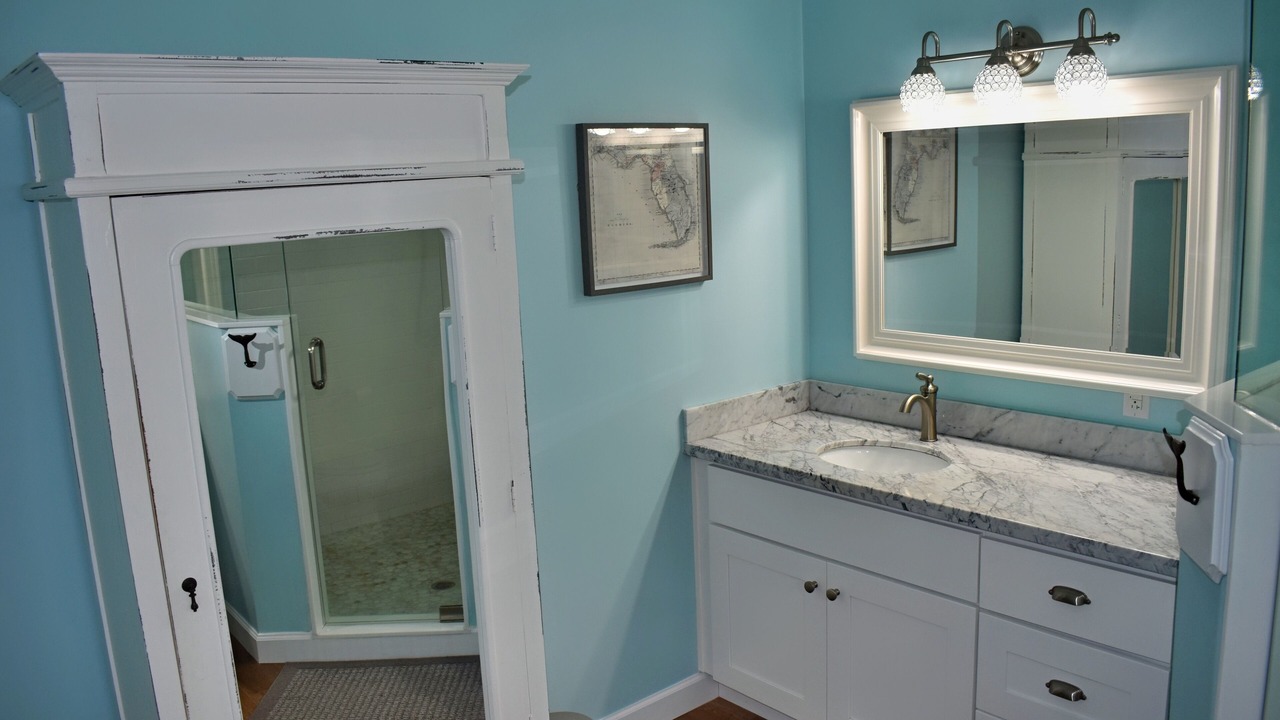 Photo of Bathroom in Indian Waterways