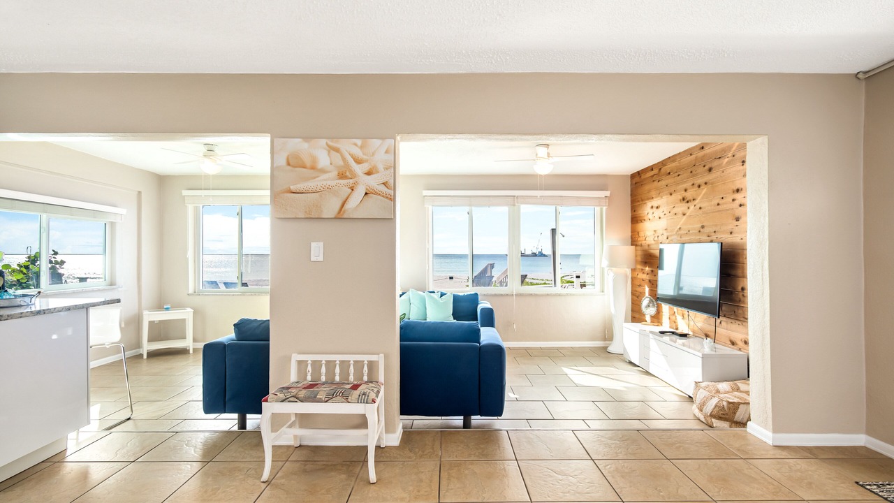 Photo of Livingroom in Englewood