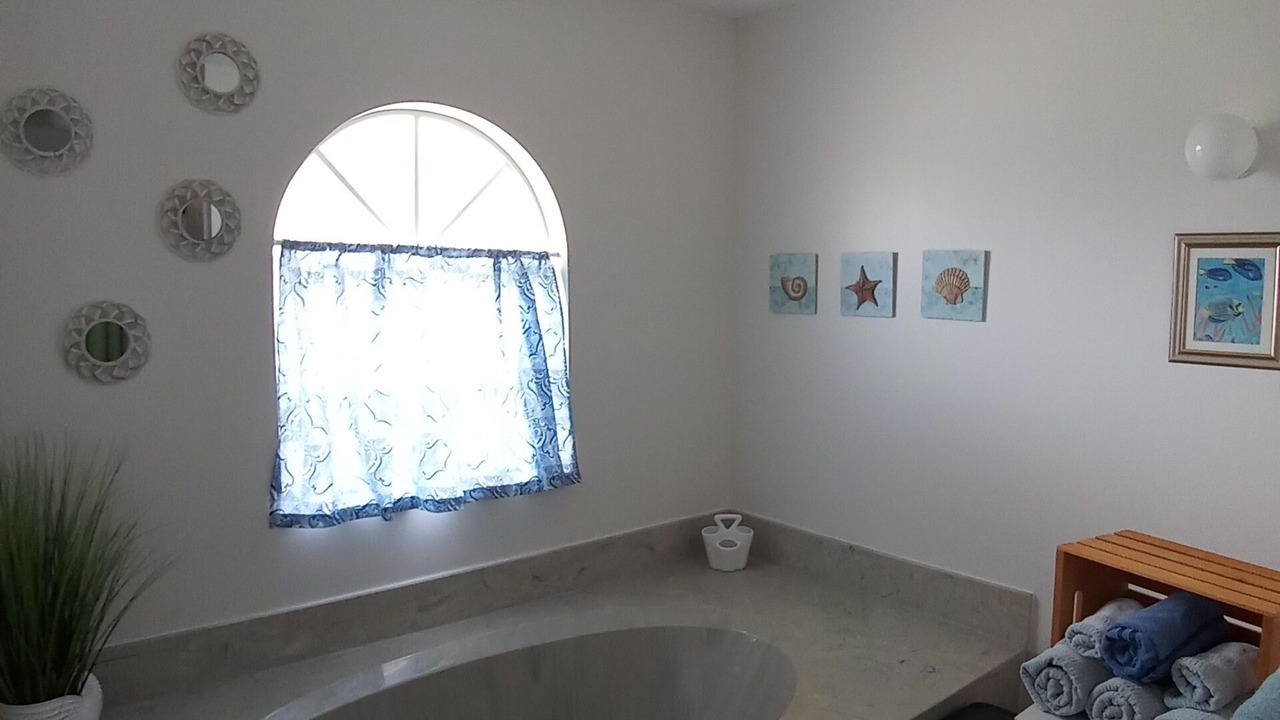 Photo of Bathroom in Joel