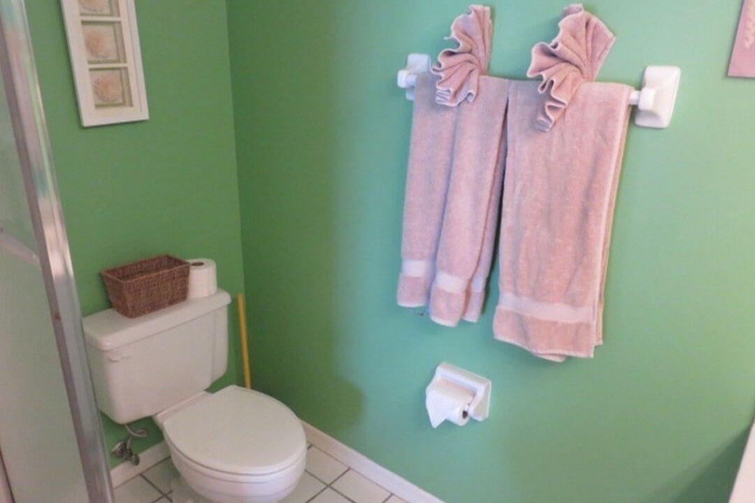 Photo of Bathroom in Park Shore