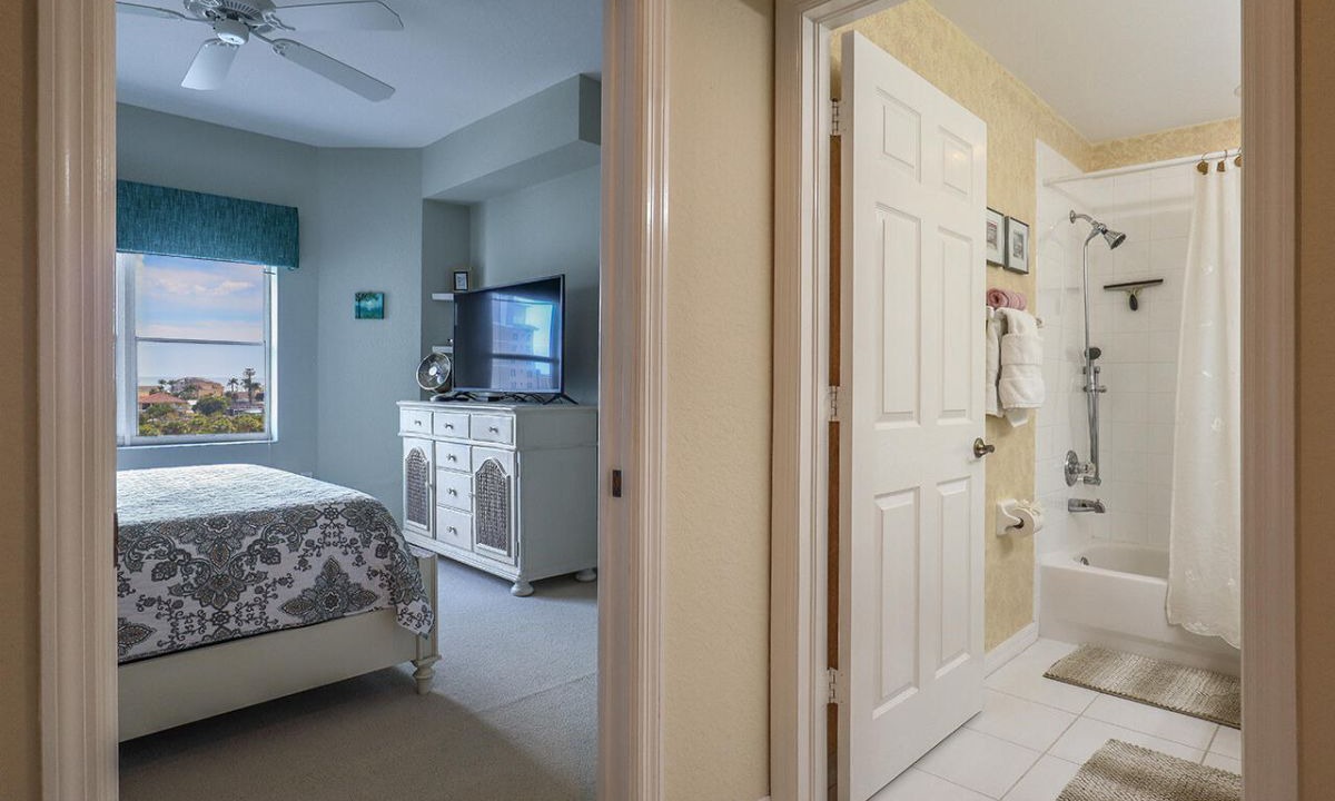 Photo of Bedroom in South Island