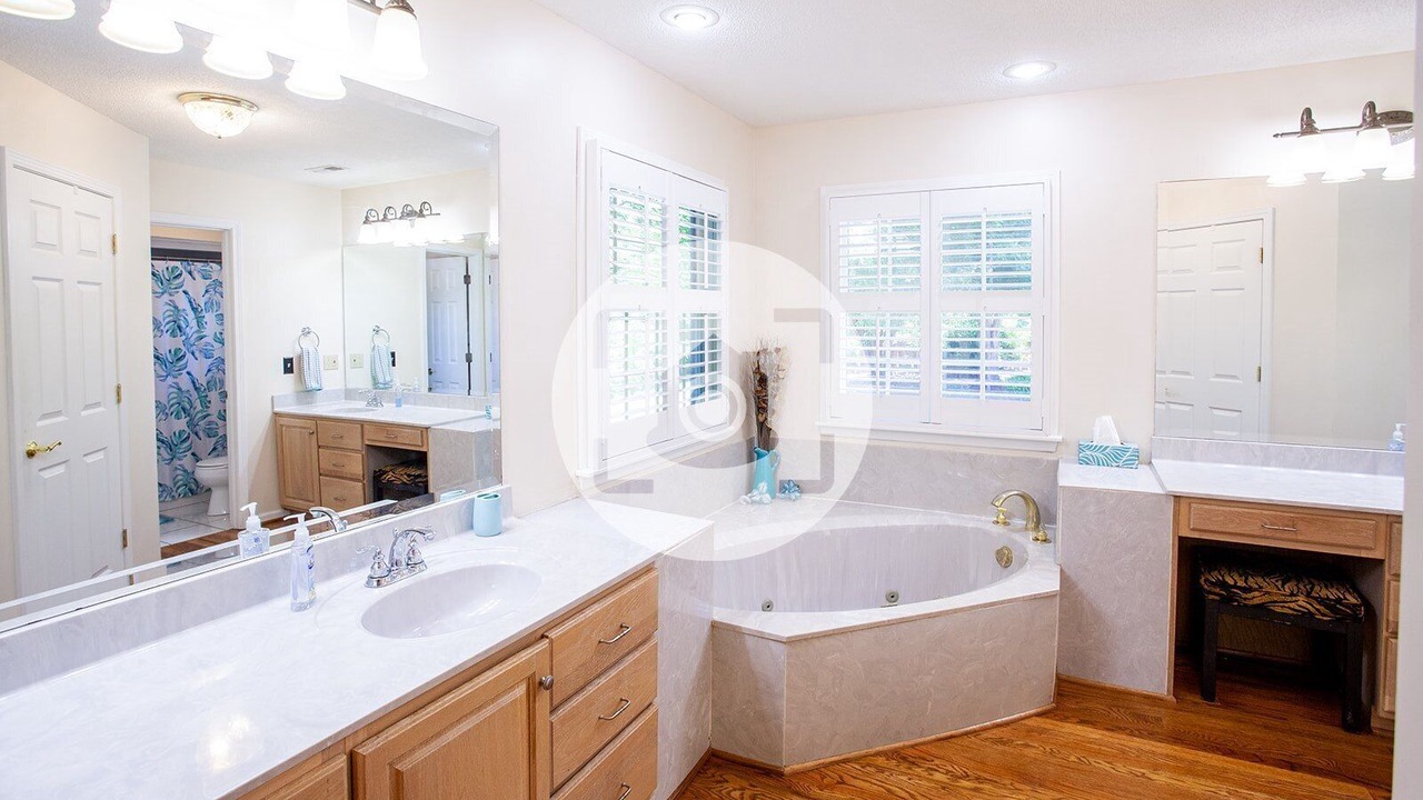 Photo of Bathroom in West Union