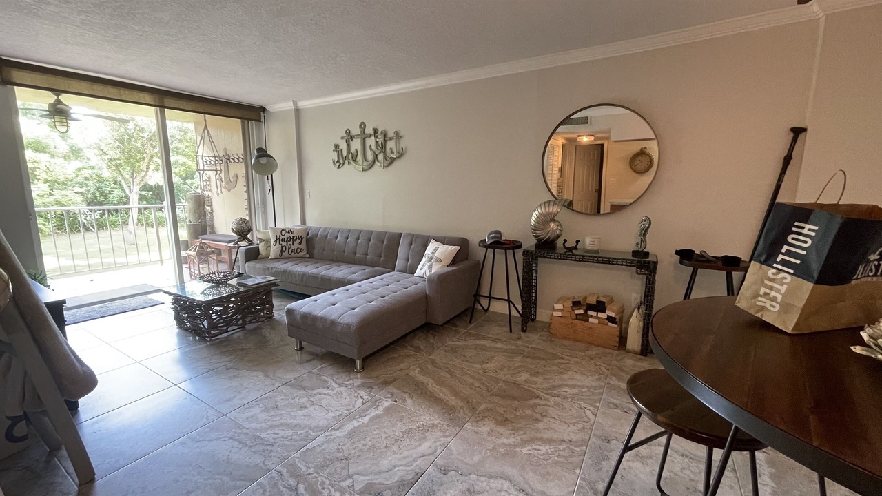 Photo of Livingroom in Islamorada