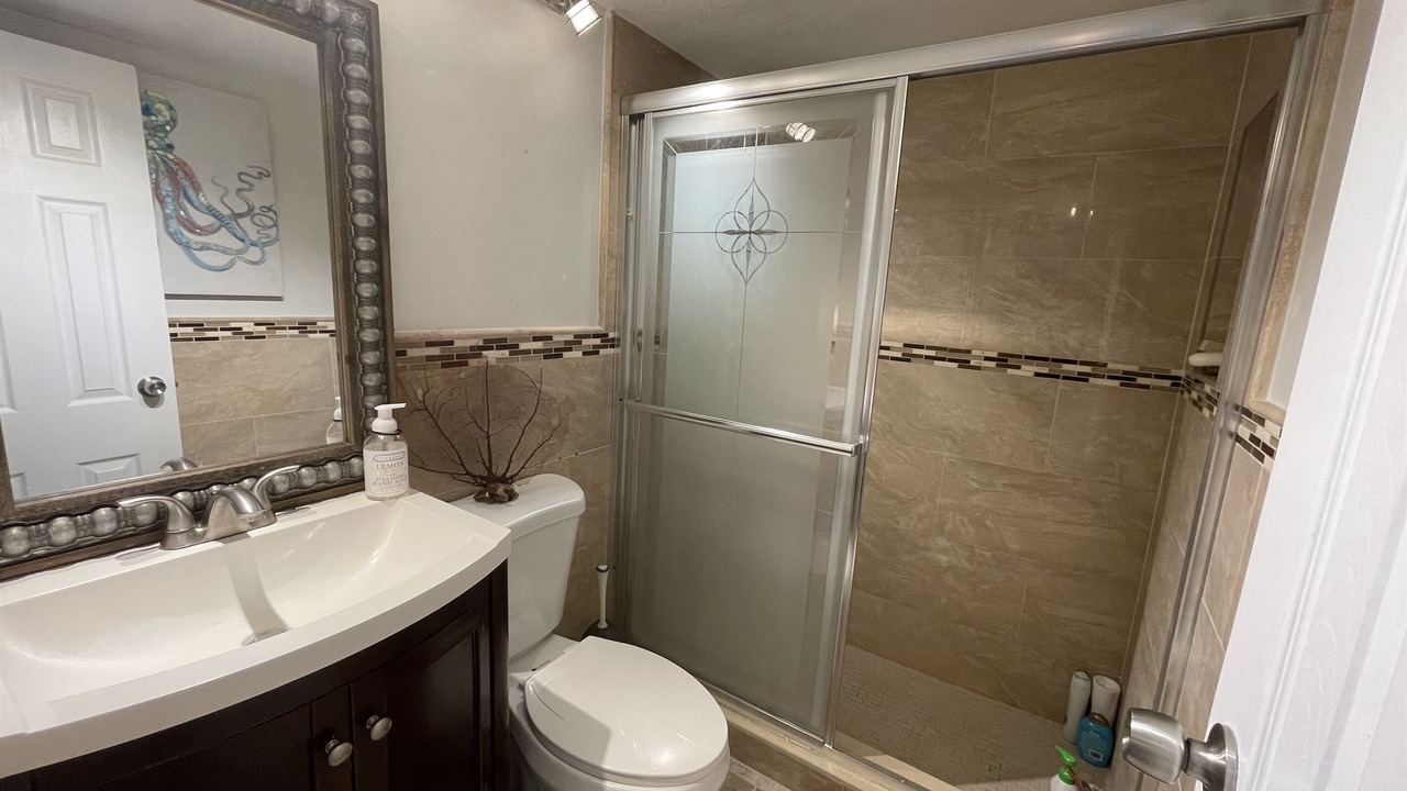 Photo of Bathroom in Islamorada