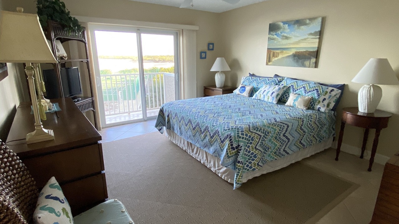Photo of Bedroom in Bonita Springs