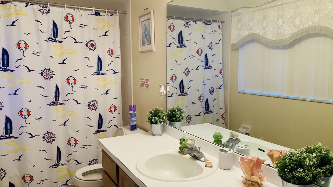 Photo of Bathroom in Lindfields
