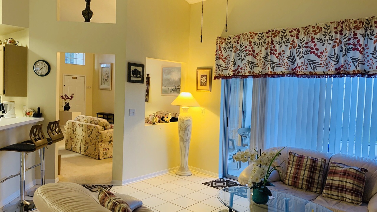 Photo of Livingroom in Lindfields