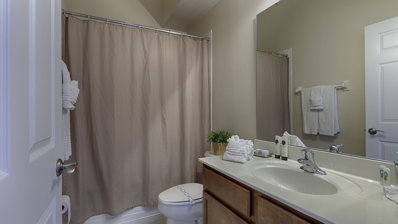 Photo of Bathroom in Watersong
