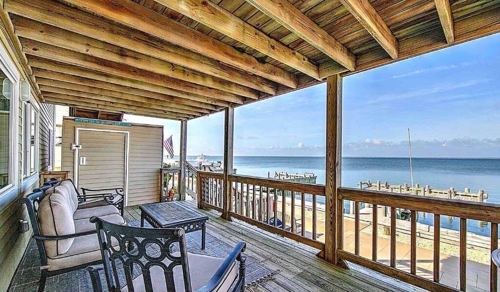 Photo of Patio Balcony in North Beach Haven