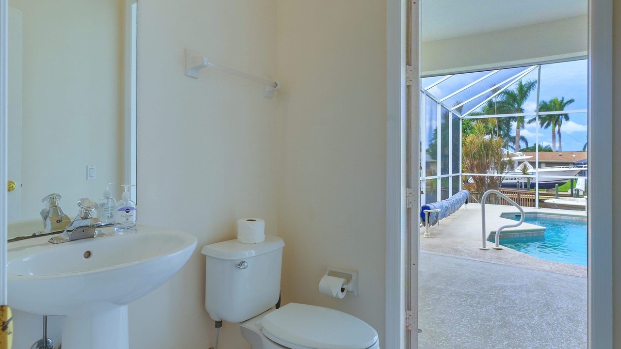 Photo of Bathroom in Pelican