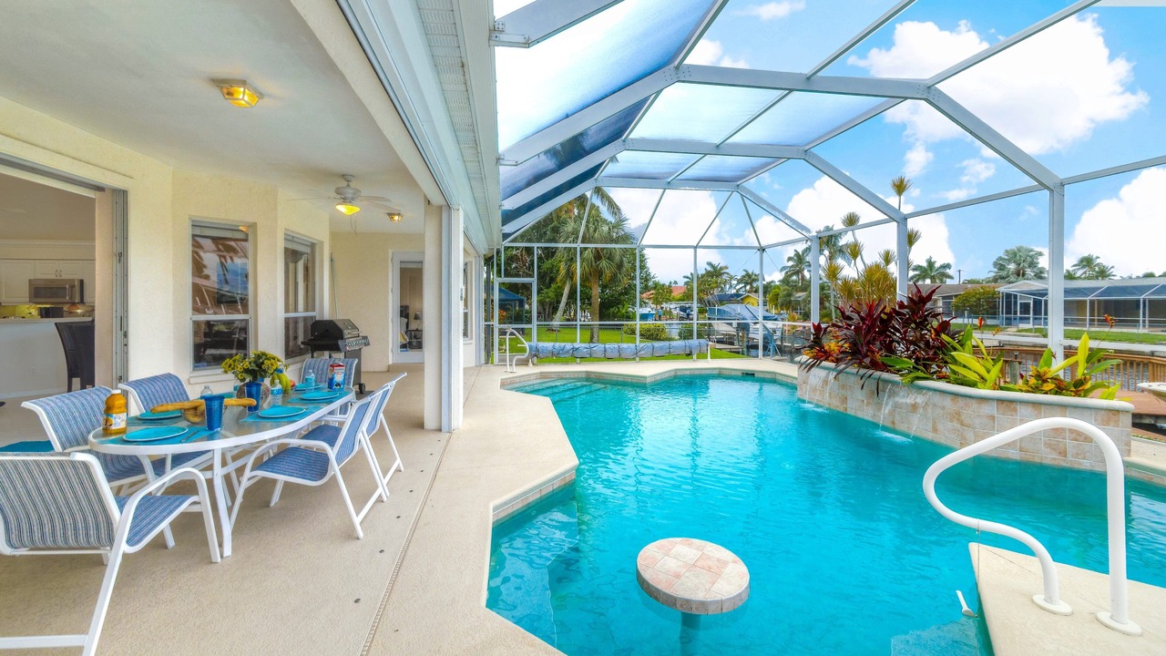 Photo of Outdoor in Pelican