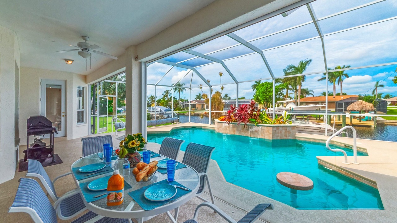 Photo of Outdoor in Pelican
